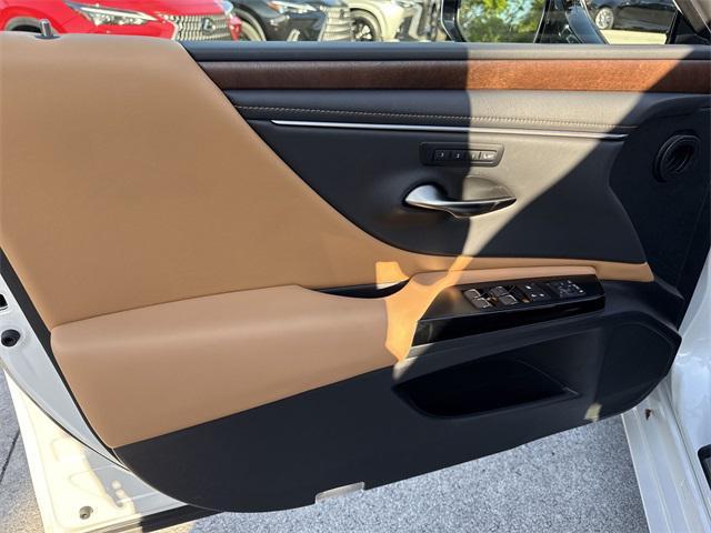 used 2024 Lexus ES 350 car