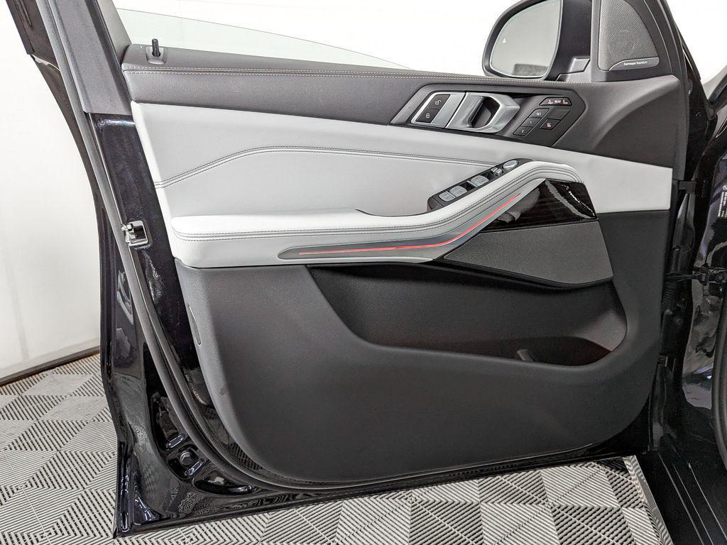 used 2025 BMW X7 car, priced at $76,995