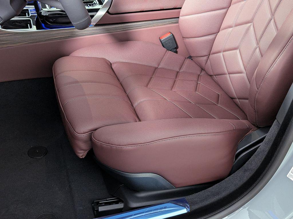 new 2026 BMW i7 car, priced at $135,400