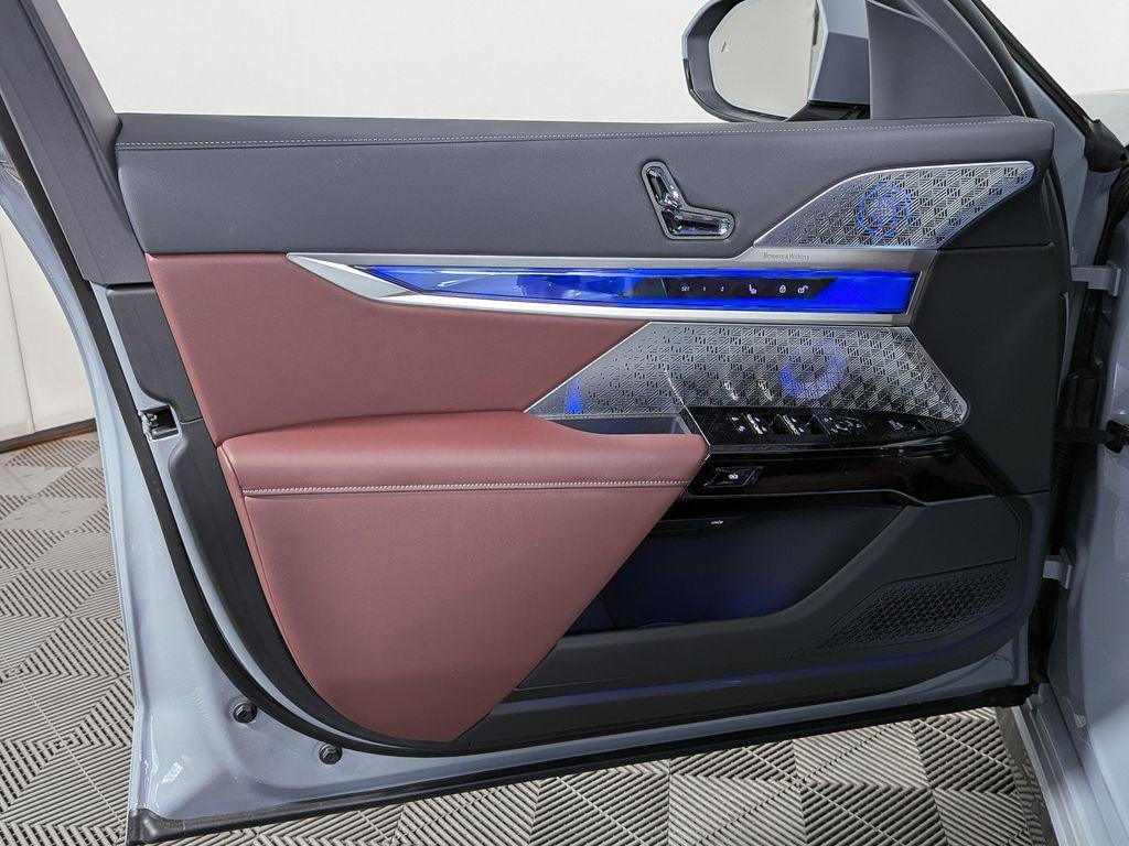 new 2026 BMW i7 car, priced at $135,400