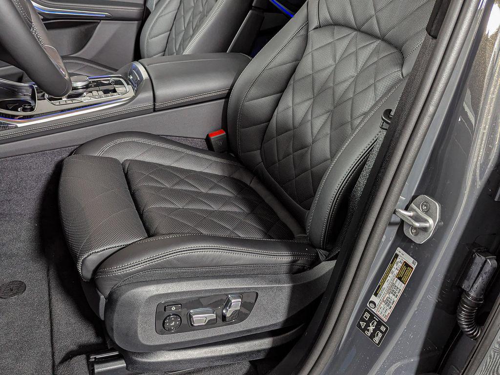 new 2026 BMW X7 car, priced at $103,150