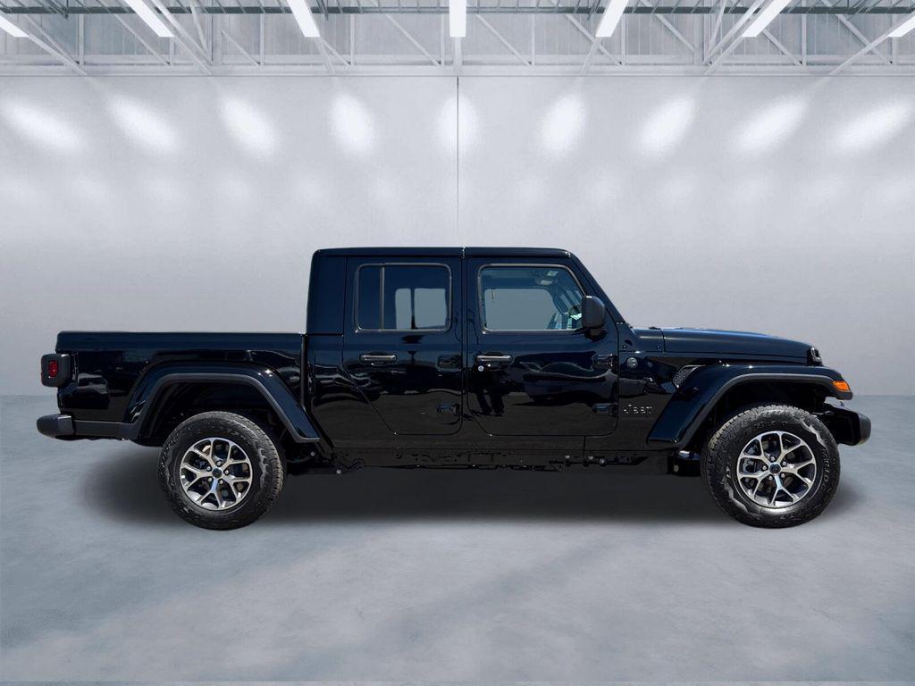 new 2026 Jeep Gladiator car, priced at $43,926