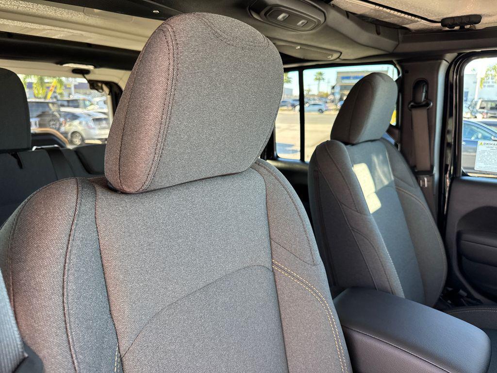 new 2026 Jeep Wrangler car, priced at $45,426