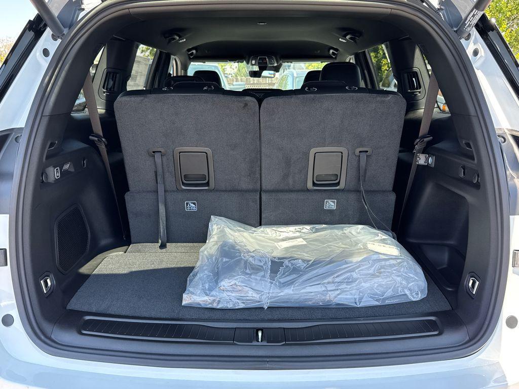 new 2026 Jeep Grand Cherokee L car, priced at $44,926