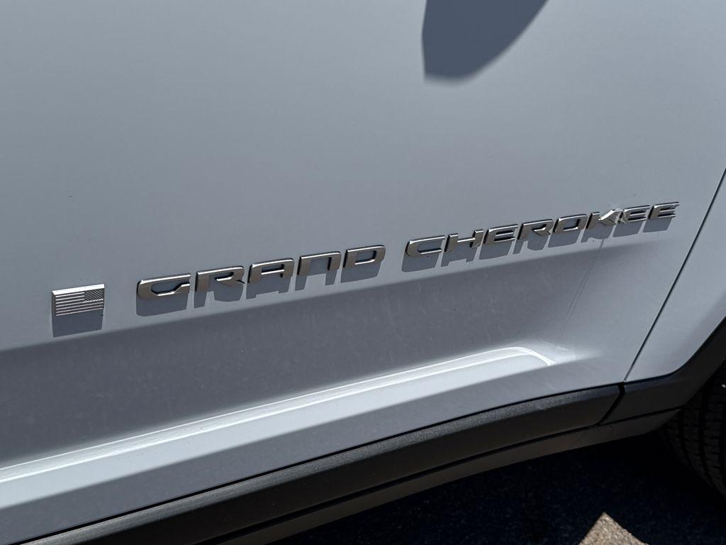 new 2026 Jeep Grand Cherokee L car, priced at $44,926