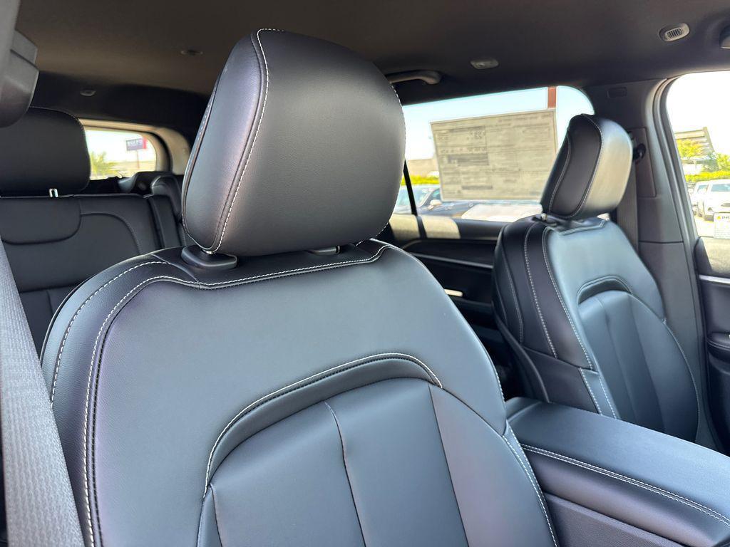 new 2026 Jeep Grand Cherokee L car, priced at $44,926