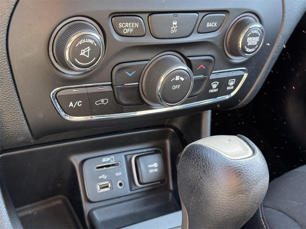 used 2016 Jeep Cherokee car, priced at $11,990