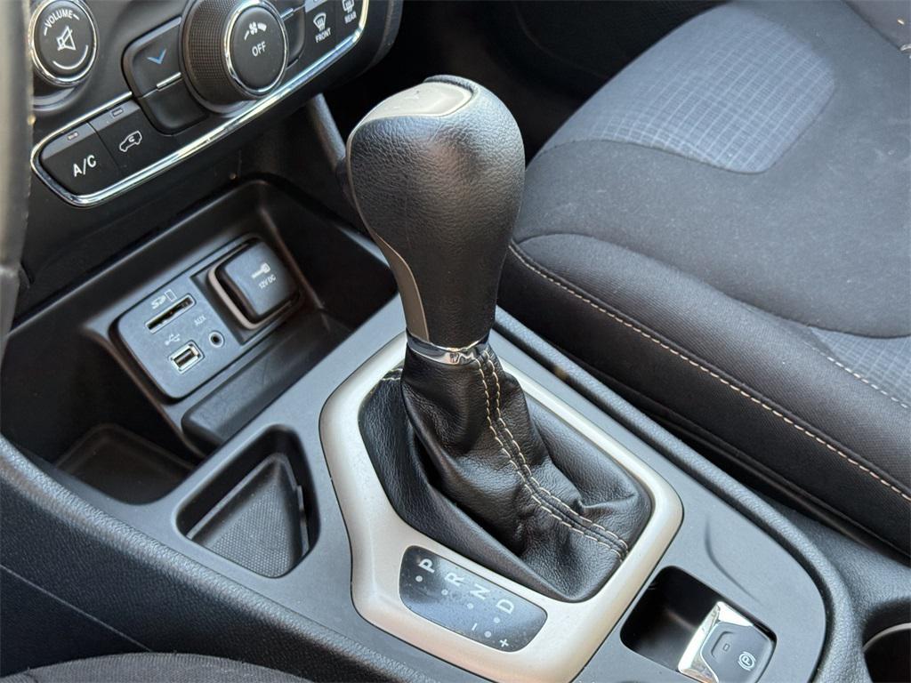 used 2016 Jeep Cherokee car, priced at $11,990