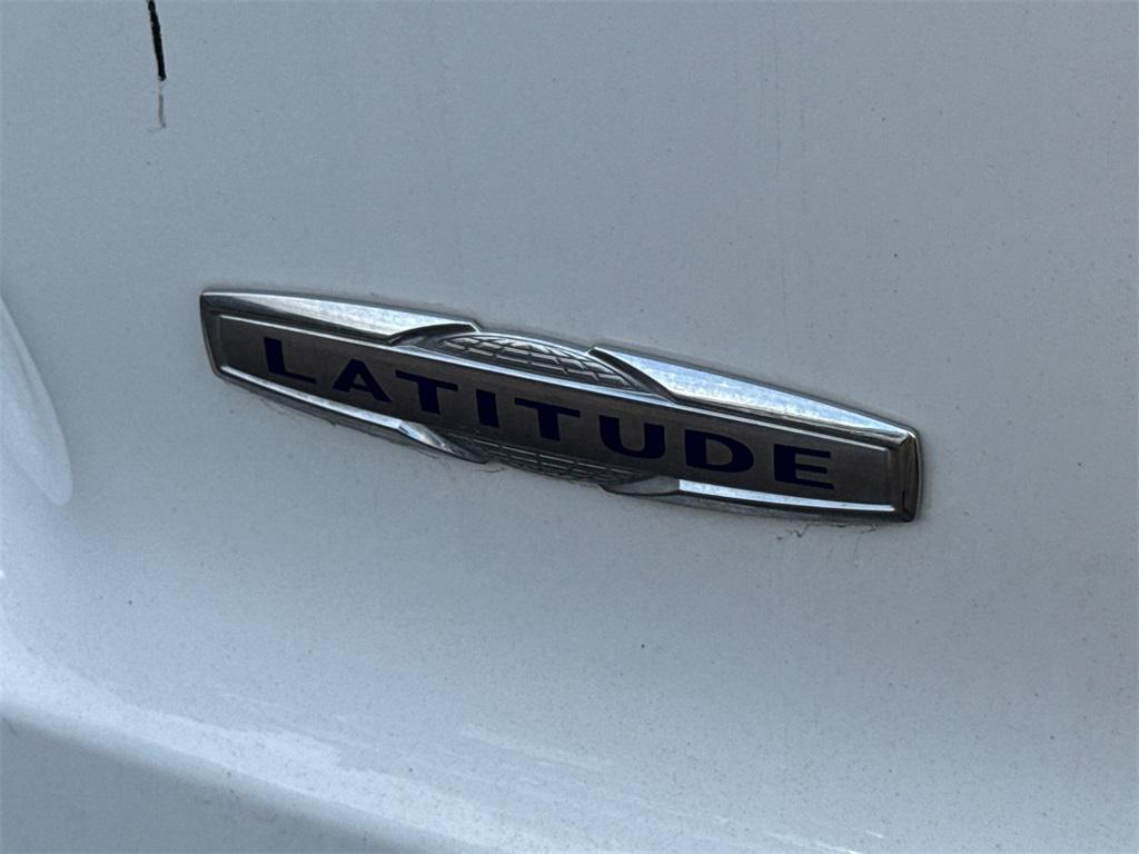 used 2019 Jeep Cherokee car, priced at $13,777