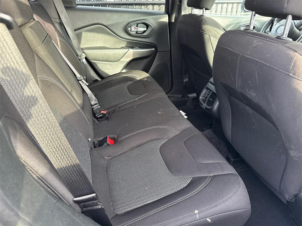 used 2019 Jeep Cherokee car, priced at $13,777