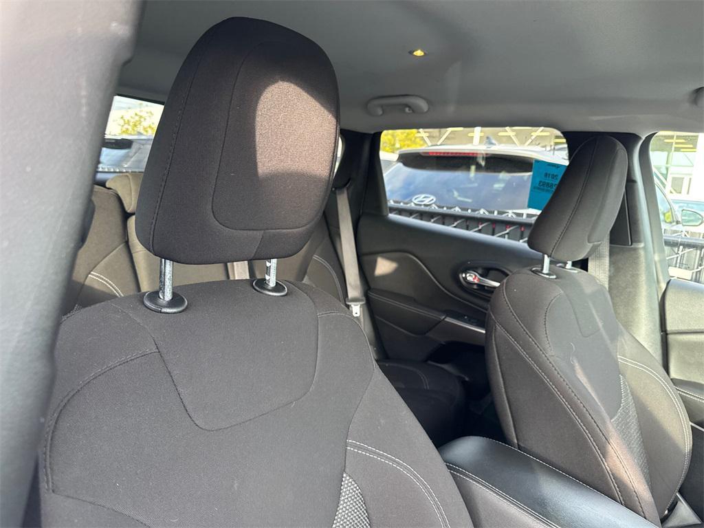 used 2019 Jeep Cherokee car, priced at $13,777