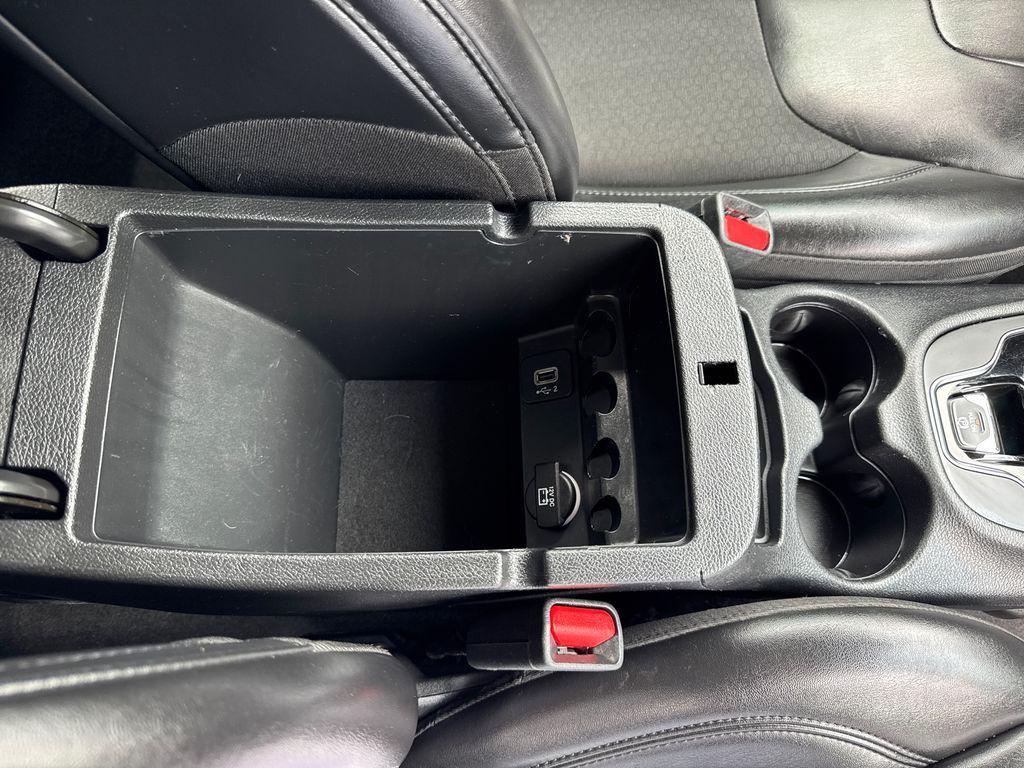 used 2020 Jeep Cherokee car, priced at $11,625