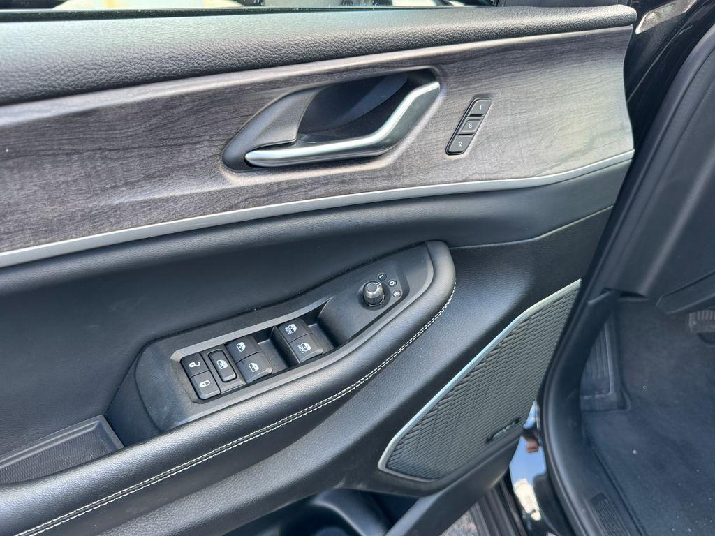 used 2023 Jeep Grand Cherokee 4xe car, priced at $25,888