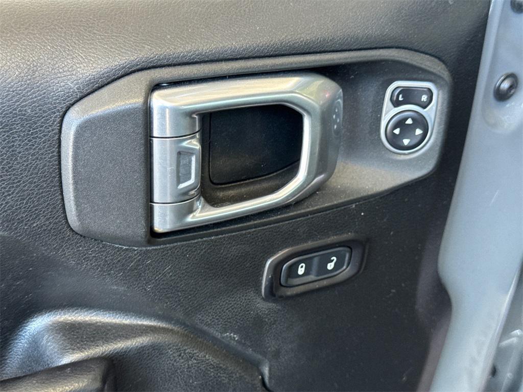 used 2019 Jeep Wrangler Unlimited car, priced at $27,982