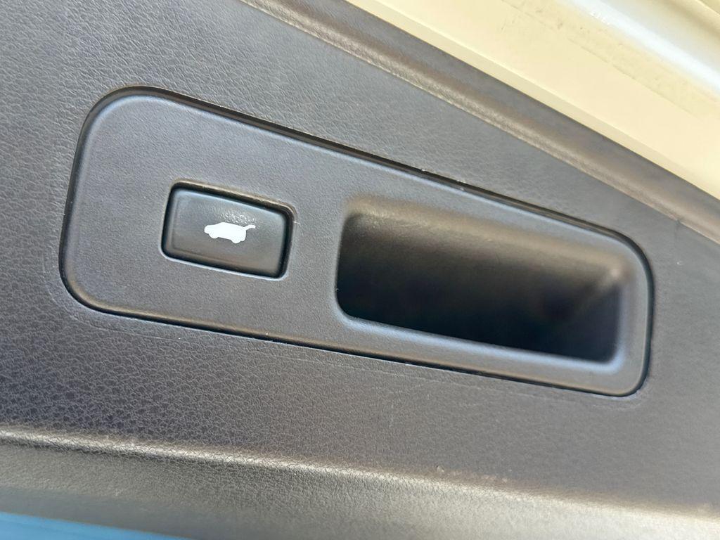 used 2018 Acura MDX car, priced at $16,444