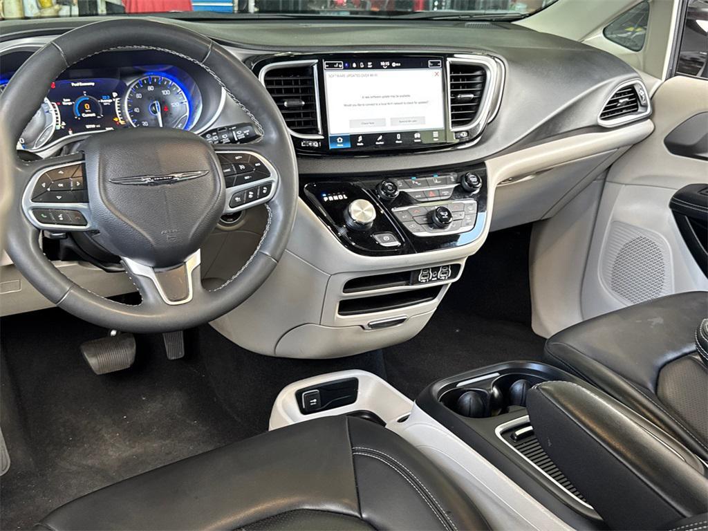 used 2023 Chrysler Pacifica car, priced at $23,777