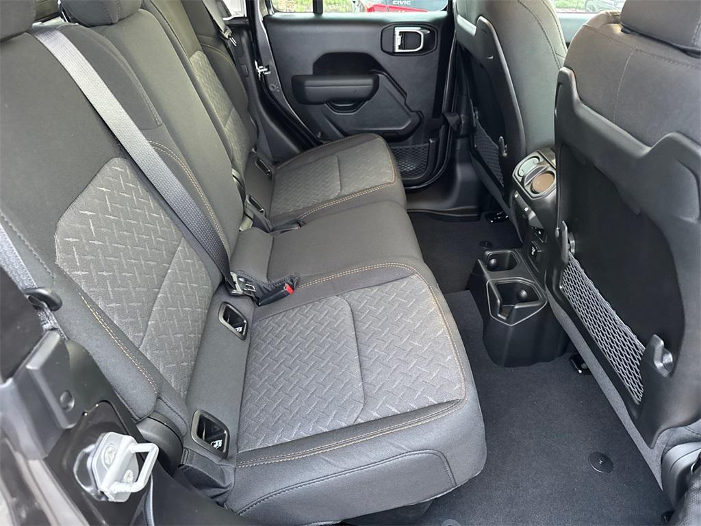 new 2026 Jeep Gladiator car, priced at $55,926