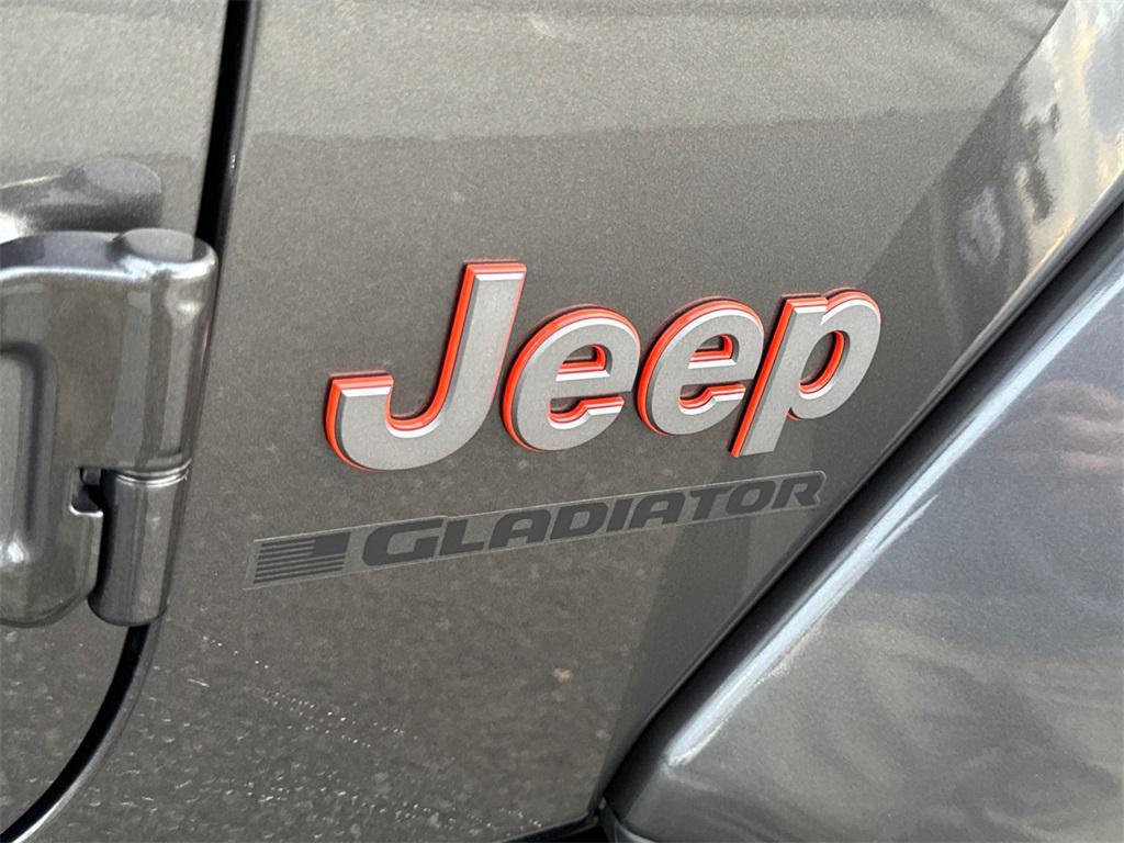 new 2026 Jeep Gladiator car, priced at $55,926
