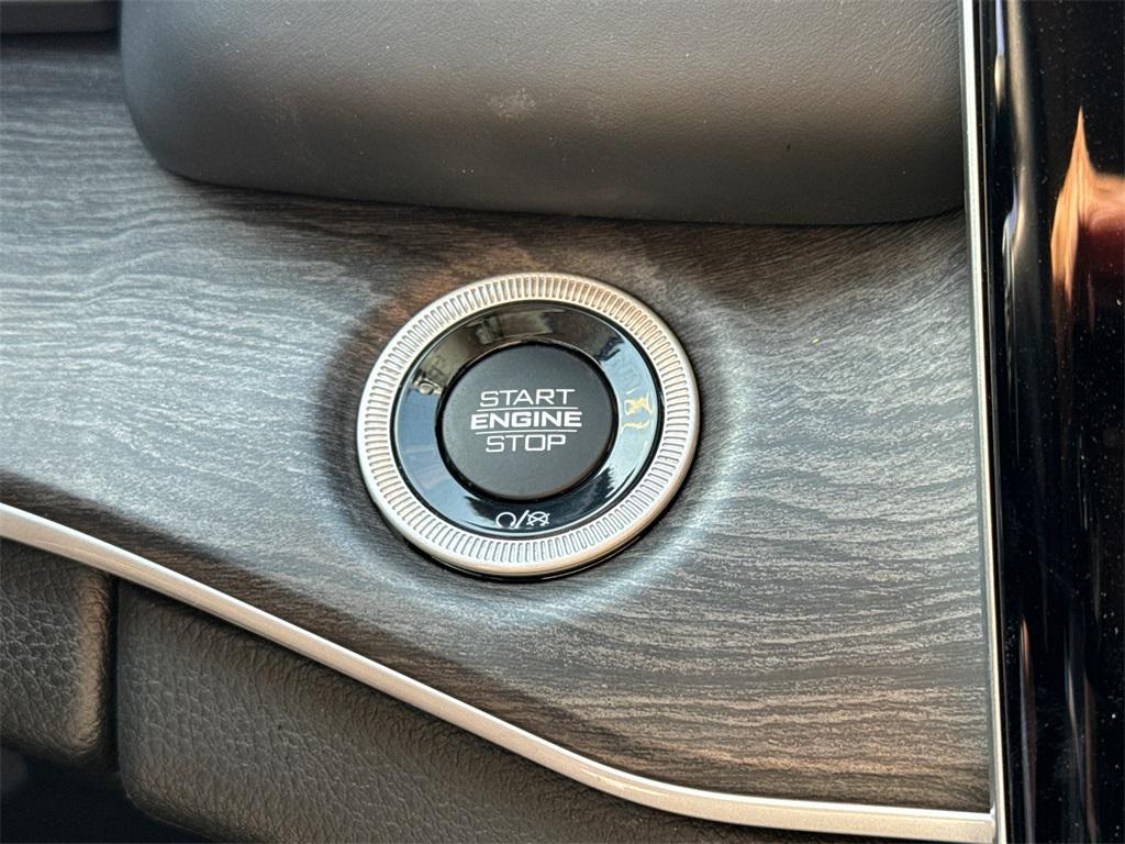 used 2022 Jeep Grand Cherokee 4xe car, priced at $26,333