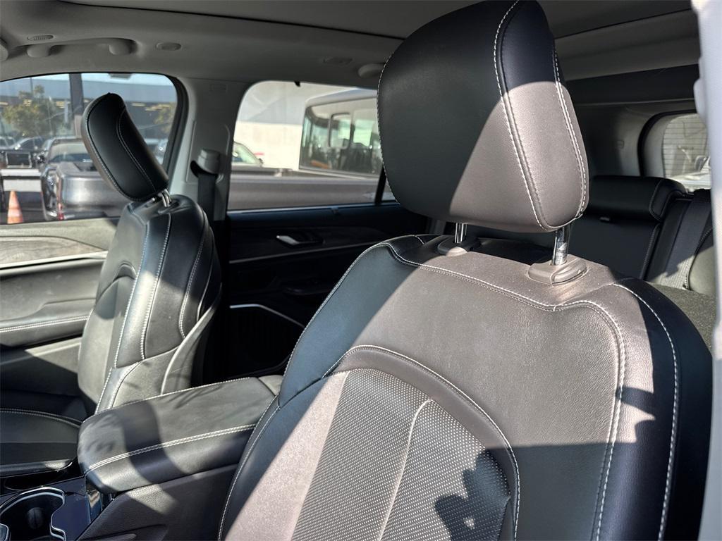 used 2022 Jeep Grand Cherokee 4xe car, priced at $26,333