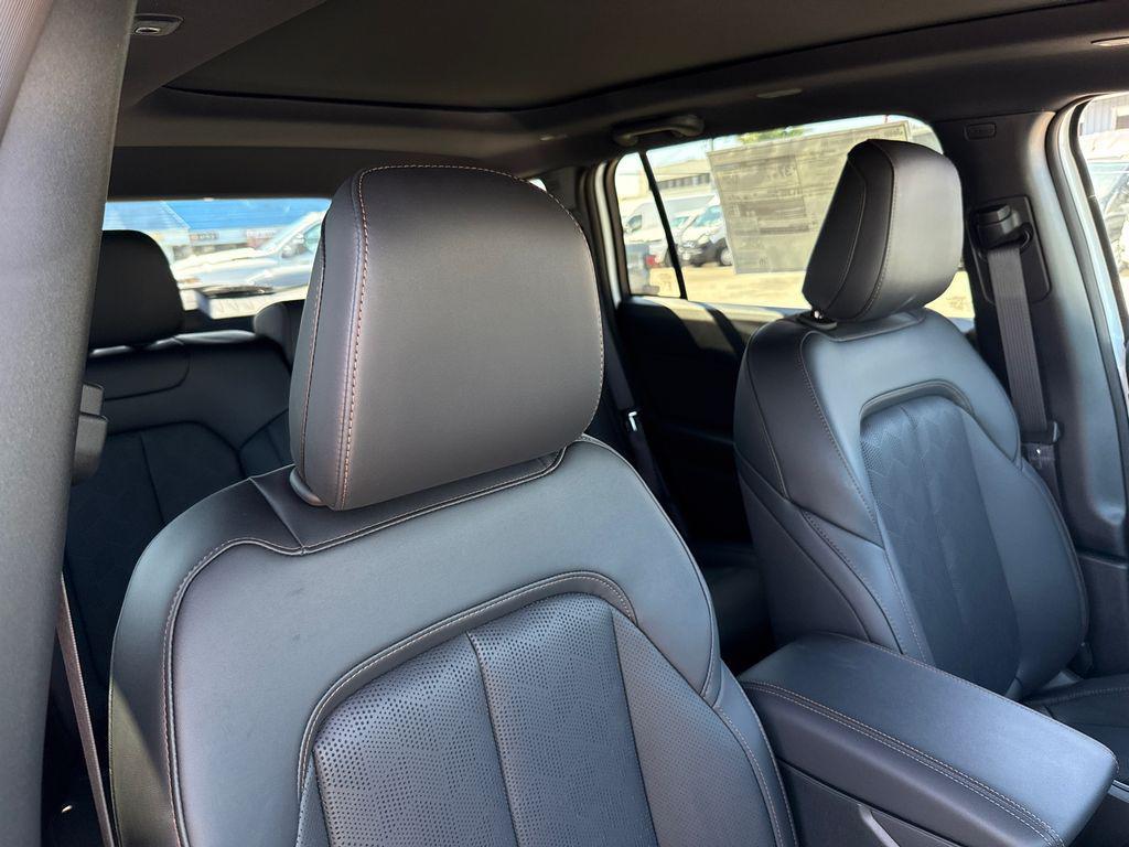 new 2026 Jeep Cherokee car, priced at $41,947