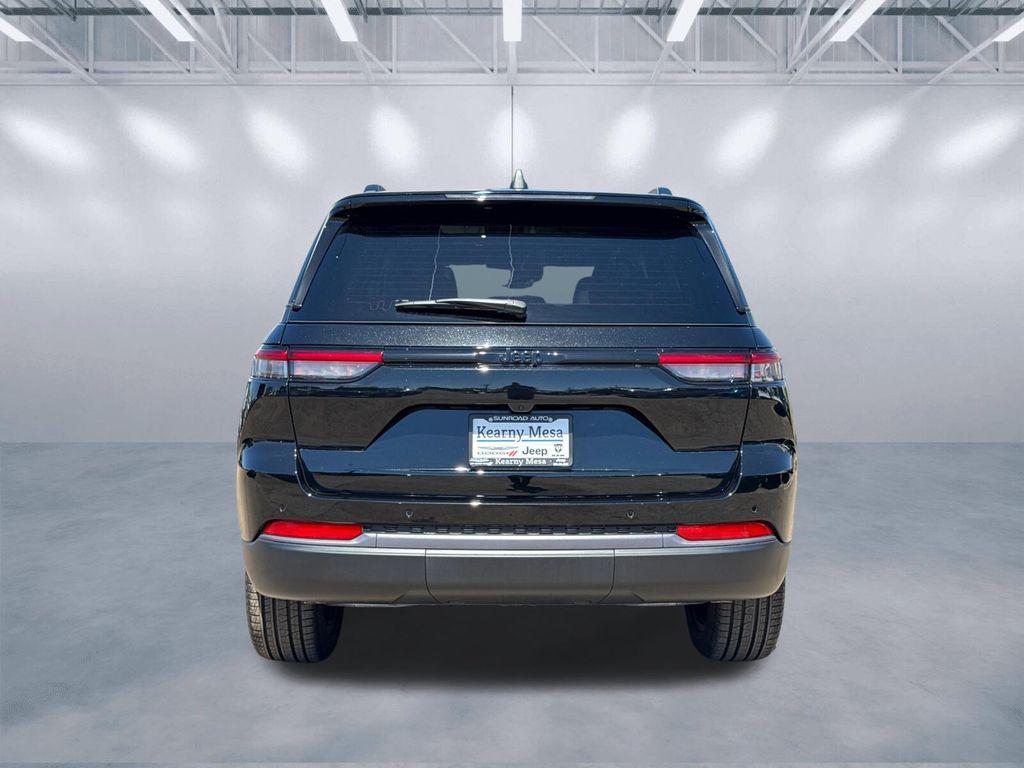 new 2026 Jeep Grand Cherokee car, priced at $45,926