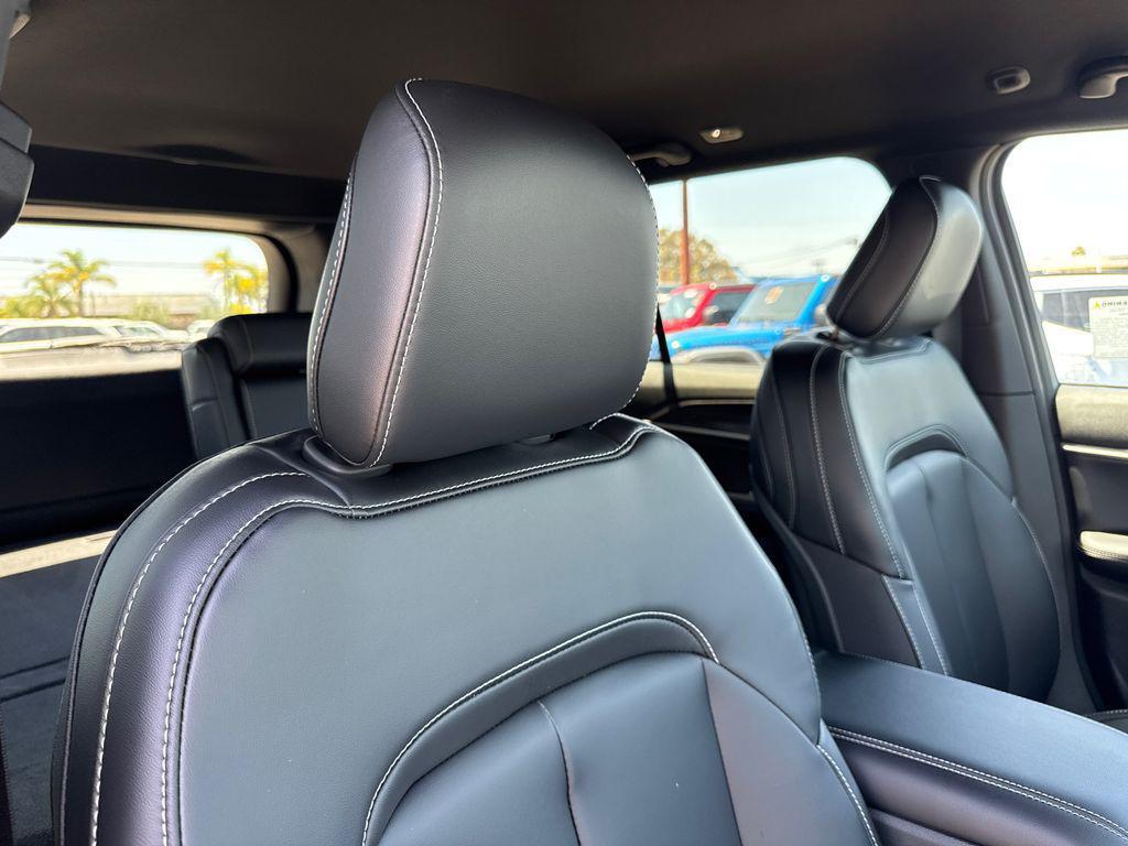 new 2026 Jeep Grand Cherokee car, priced at $40,926
