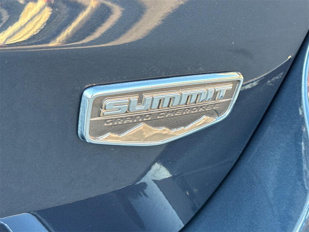 used 2020 Jeep Grand Cherokee car, priced at $23,555