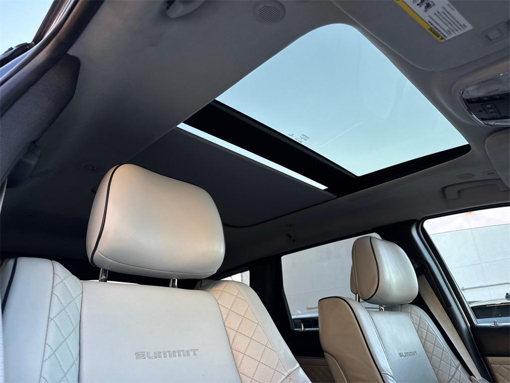 used 2020 Jeep Grand Cherokee car, priced at $23,555