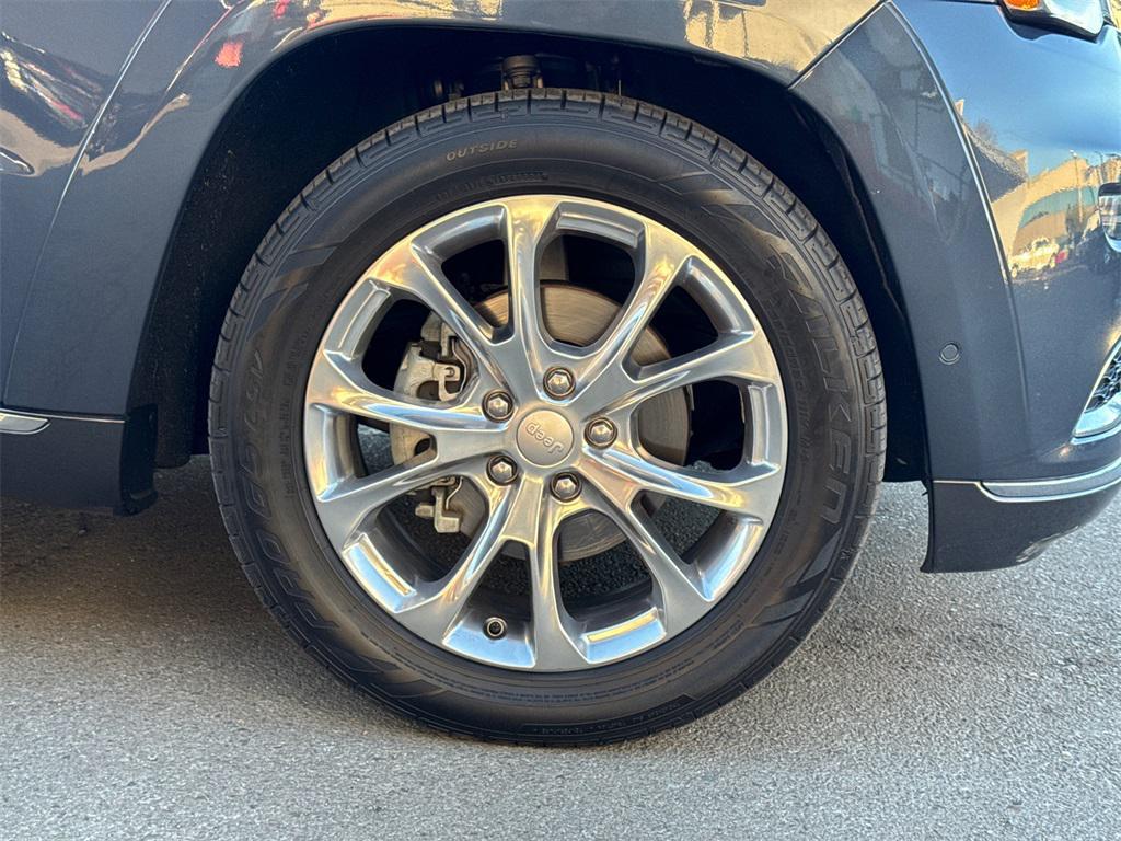 used 2020 Jeep Grand Cherokee car, priced at $23,555