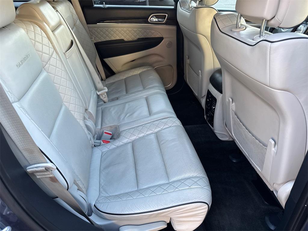 used 2020 Jeep Grand Cherokee car, priced at $23,555