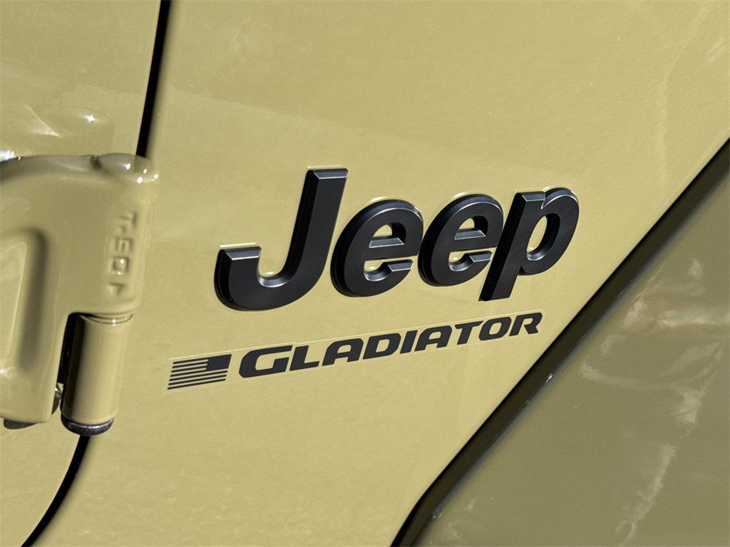 new 2025 Jeep Gladiator car, priced at $64,690