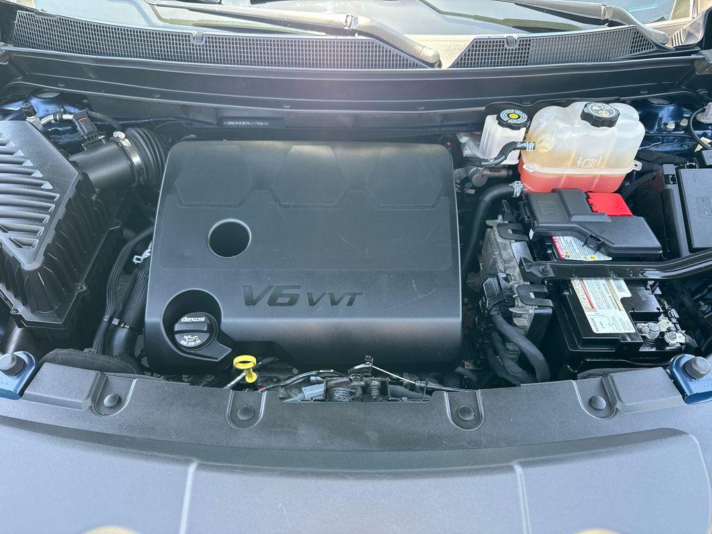 used 2022 Chevrolet Traverse car, priced at $15,888