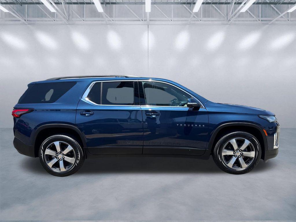 used 2022 Chevrolet Traverse car, priced at $15,888