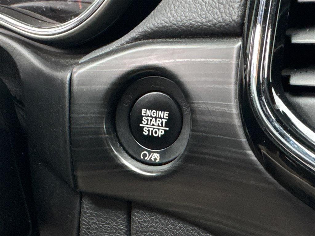 used 2019 Jeep Grand Cherokee car, priced at $15,778