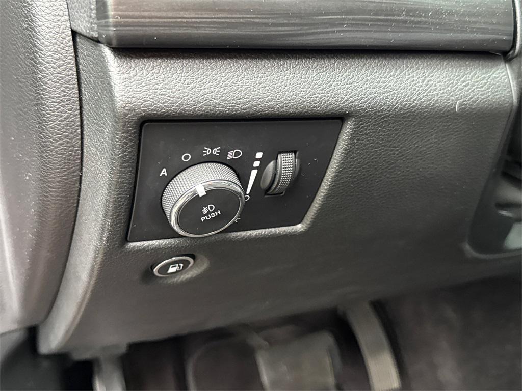 used 2019 Jeep Grand Cherokee car, priced at $15,778