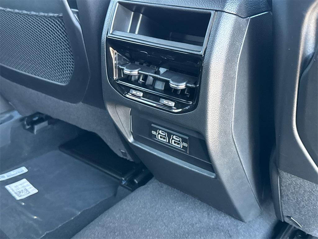 new 2025 Jeep Grand Cherokee car, priced at $39,575