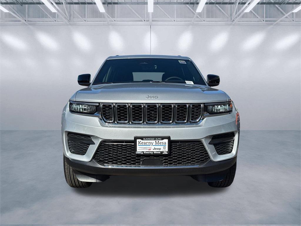 new 2025 Jeep Grand Cherokee car, priced at $39,575