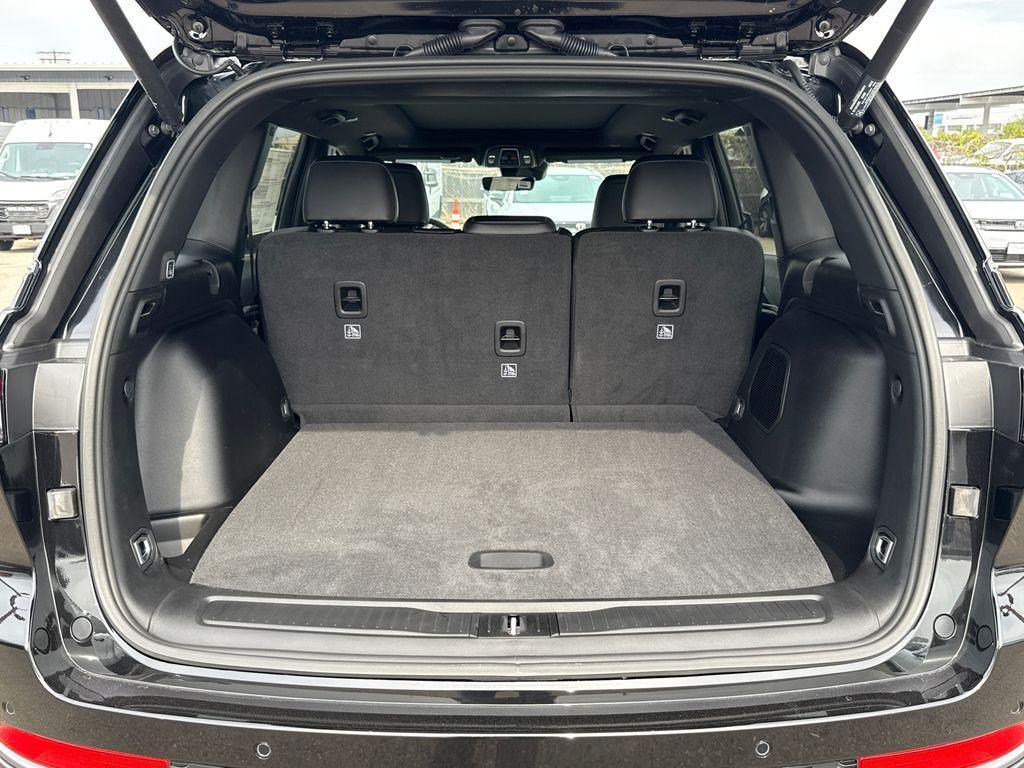 new 2026 Jeep Grand Cherokee car, priced at $47,926