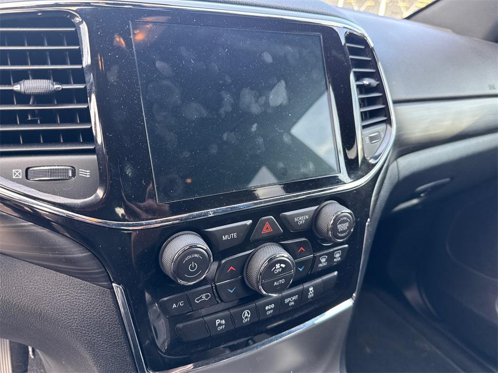 used 2021 Jeep Grand Cherokee car, priced at $24,777