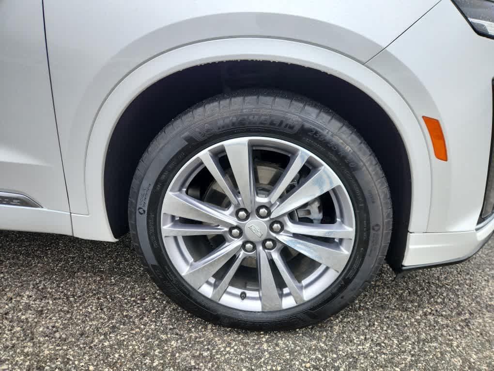used 2024 Cadillac XT6 car, priced at $41,888