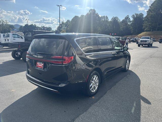 used 2024 Chrysler Pacifica car, priced at $33,926
