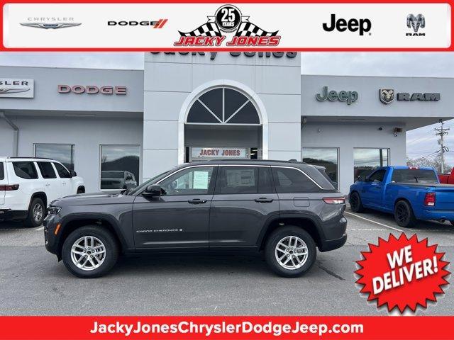 used 2025 Jeep Grand Cherokee car, priced at $35,900
