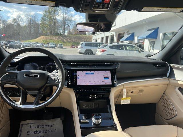 new 2026 Jeep Grand Cherokee car, priced at $50,451