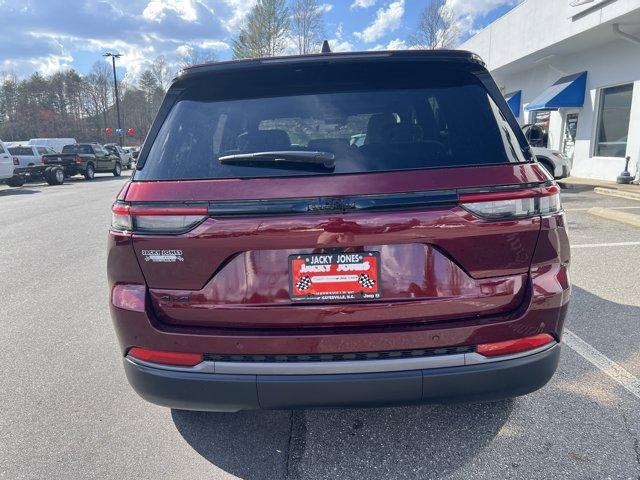 new 2026 Jeep Grand Cherokee car, priced at $50,451