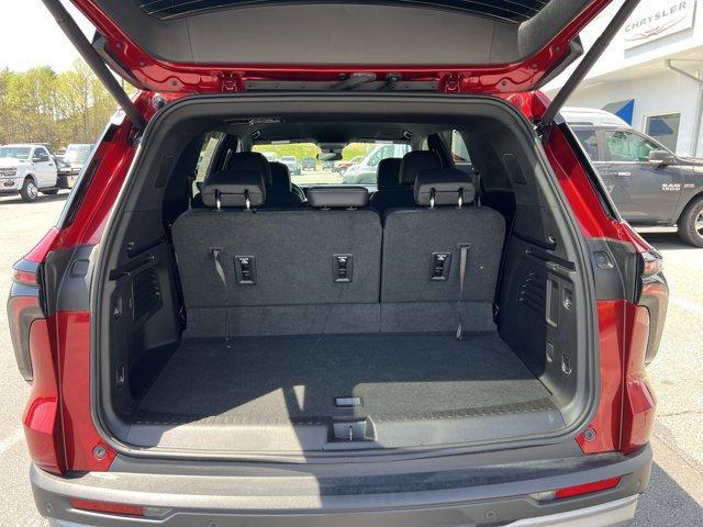 used 2024 Chevrolet Traverse car, priced at $35,388