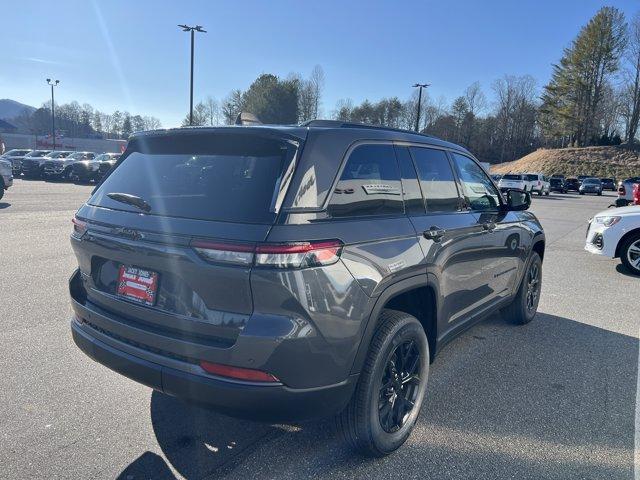 new 2026 Jeep Grand Cherokee car, priced at $47,600