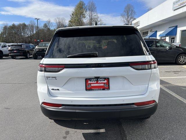 new 2026 Jeep Grand Cherokee car, priced at $46,614