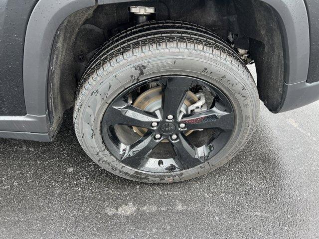 used 2025 Jeep Grand Cherokee car, priced at $44,434
