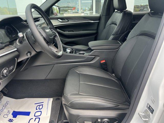 new 2026 Jeep Grand Cherokee car, priced at $51,844